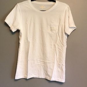 Women’s vineyard vines t-shirt